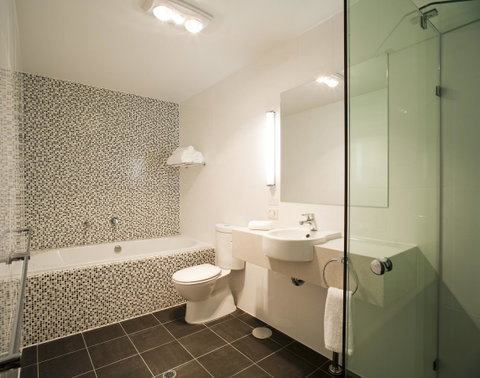 Adelaide Rockford - Accommodation in Brisbane 17