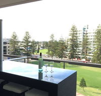 Beachside Luxury getaway in Glenelg - Accommodation in Brisbane