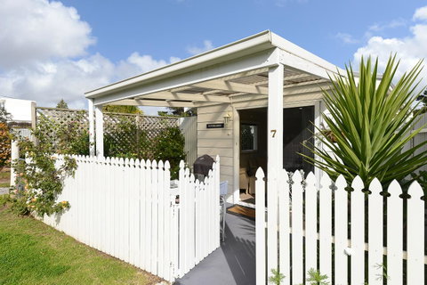 Wintergarden Beach Cabin - Accommodation in Brisbane 0