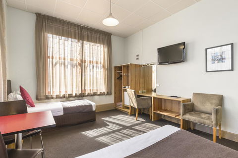 Adelaide Paringa - Accommodation in Brisbane 8