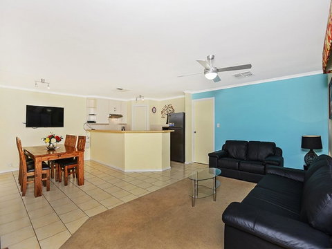 Lakeside - Encounter Bay - Accommodation in Brisbane 5