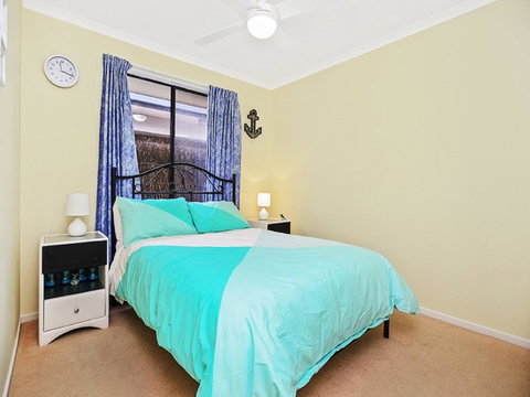 Lakeside - Encounter Bay - Accommodation in Brisbane 11