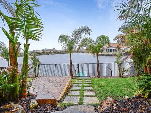 Lakeside - Encounter Bay - Accommodation in Brisbane 3