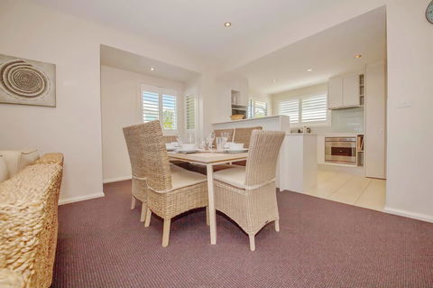Pacific Blue 278-265 Sandy Pt Rd- Dual Key Access, Wifi, Linen And Air Conditioning - Accommodation in Brisbane 6