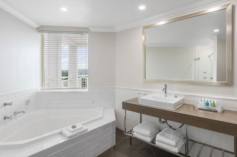 Crowne Plaza Terrigal Pacific, An IHG Hotel - Accommodation in Brisbane 37