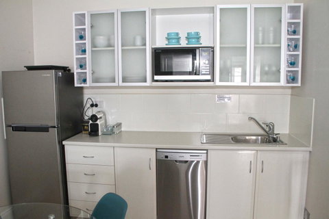 Smugglers Inn Studio Apartments - Accommodation in Brisbane 8