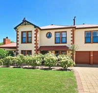 Wine and Roses Bed and Breakfast - Accommodation in Brisbane