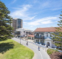 Seawall Apartments - Accommodation in Brisbane