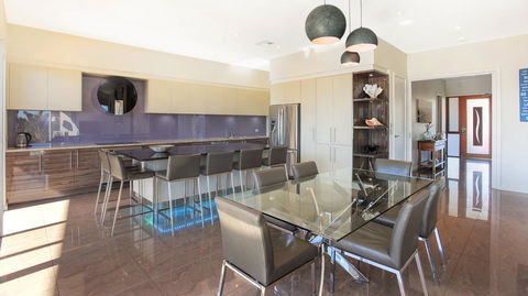 Lavina Luxury Beach House - Accommodation in Brisbane 38
