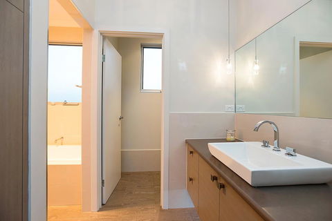 Lavina Luxury Beach House - Accommodation in Brisbane 27