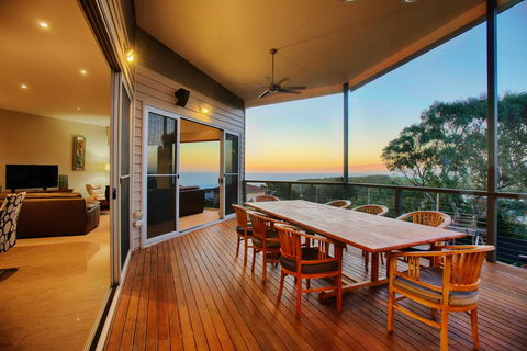 Lavina Luxury Beach House - Accommodation in Brisbane 12