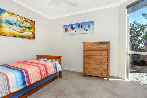 Lavina Luxury Beach House - Accommodation in Brisbane 20