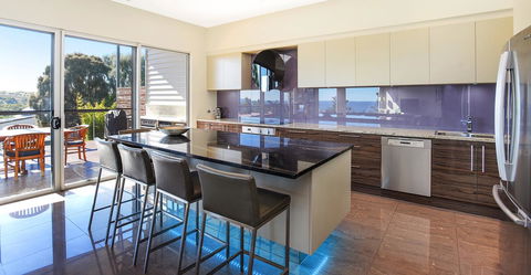 Lavina Luxury Beach House - Accommodation in Brisbane 39