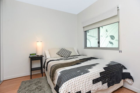 Breeze Beachfront Apartment - Accommodation in Brisbane 33