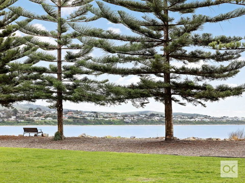 Breeze Beachfront Apartment - Accommodation in Brisbane 31