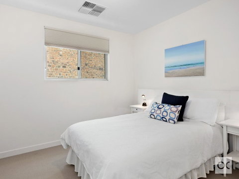 Breeze Beachfront Apartment - Accommodation in Brisbane 32