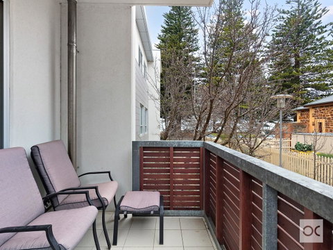 Breeze Beachfront Apartment - Accommodation in Brisbane 26
