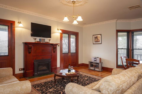 Angaston Saleyards Luxury Accommodation - Accommodation in Brisbane 8