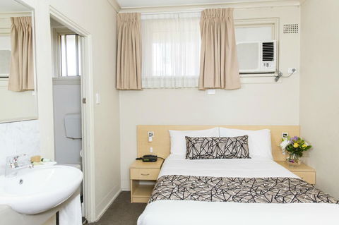 Bathurst Motor Inn - Accommodation in Brisbane 23