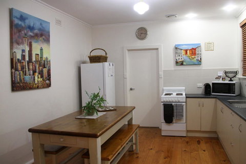 Grace Cottage - Accommodation in Brisbane 8