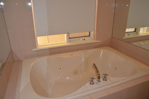 The Bluff Resort Apartments - Accommodation in Brisbane 37