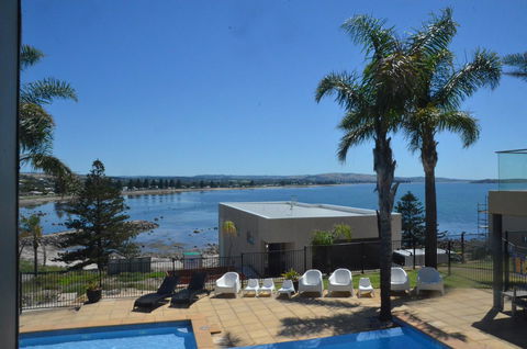 The Bluff Resort Apartments - Accommodation in Brisbane 13