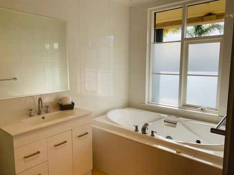 The Bluff Resort Apartments - Accommodation in Brisbane 3