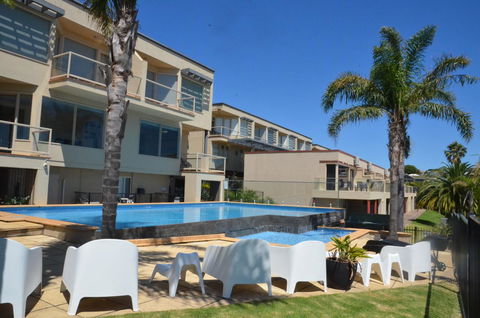The Bluff Resort Apartments - Accommodation in Brisbane 0