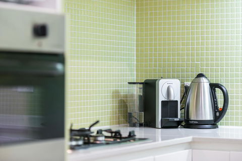 Beachside Luxury & Comfort, Ocean Views In Glenelg - Accommodation in Brisbane 15