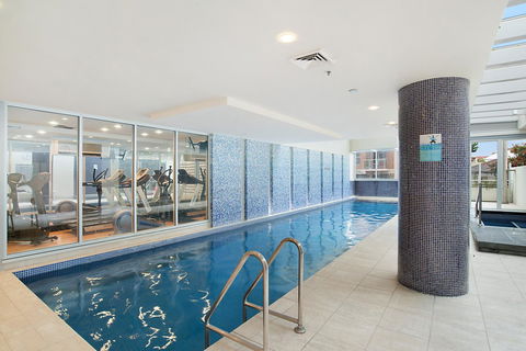 Beachside Luxury & Comfort, Ocean Views In Glenelg - Accommodation in Brisbane 5