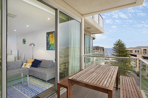 Beachside Luxury & Comfort, Ocean Views In Glenelg - Accommodation in Brisbane 1