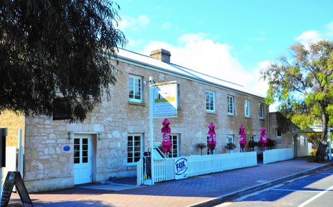 Caledonian Inn - Accommodation in Brisbane 1