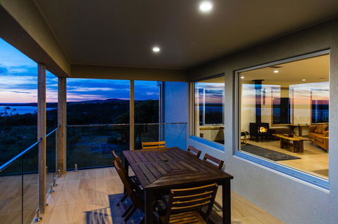 Southern Ocean Lookout - Accommodation in Brisbane 13