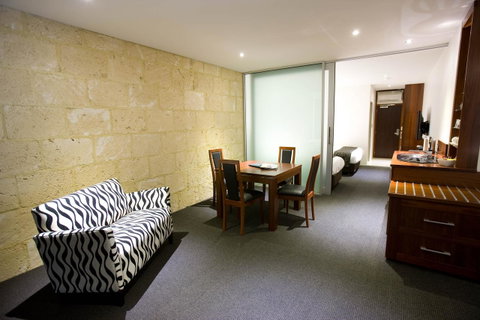 The Commodore - Accommodation in Brisbane 12