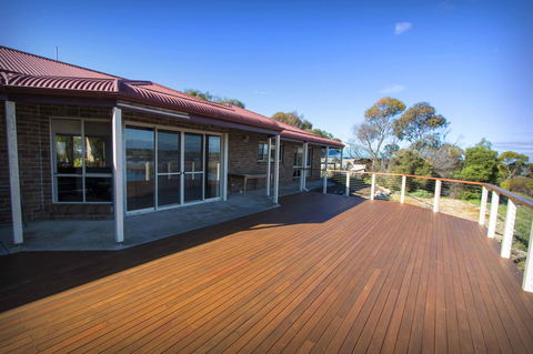 Limestone Ridge - Accommodation in Brisbane 0