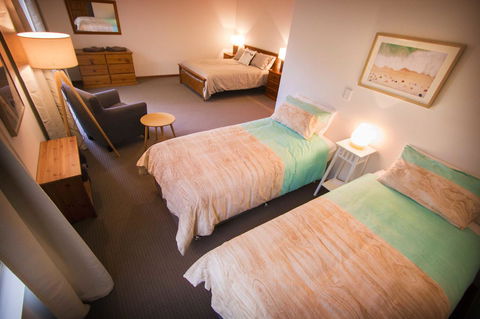 Limestone Ridge - Accommodation in Brisbane 8