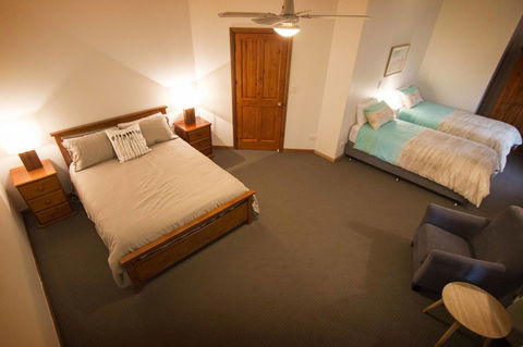 Limestone Ridge - Accommodation in Brisbane 9