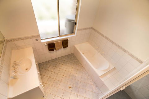 Limestone Ridge - Accommodation in Brisbane 15