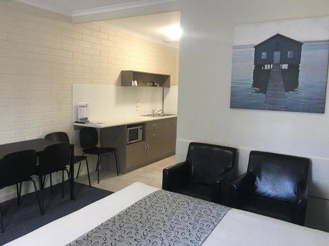 Victor Harbor City Inn - Accommodation in Brisbane 12