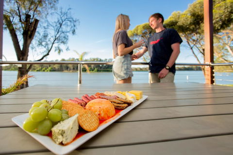 BIG4 Renmark Riverfront Holiday Park - Accommodation in Brisbane 6