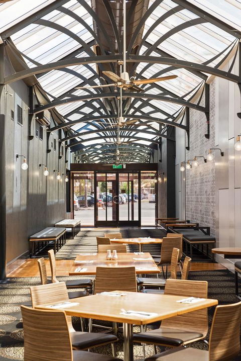 Berri Hotel - Accommodation in Brisbane 3