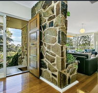 Stunning house with beautiful entertainment area - Accommodation in Brisbane