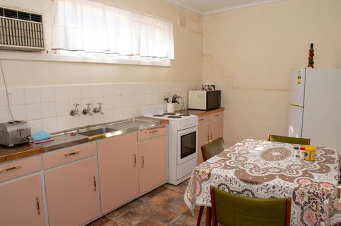 Kimba Units - Accommodation in Brisbane 20