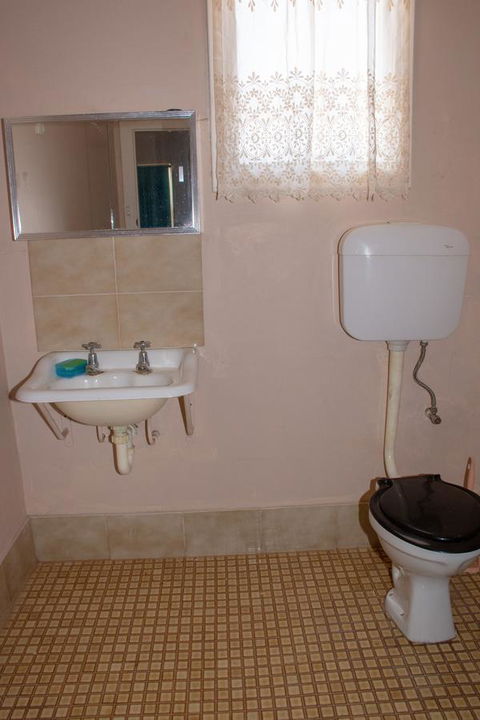 Kimba Units - Accommodation in Brisbane 3