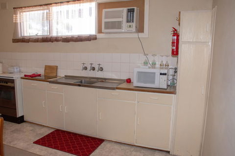 Kimba Units - Accommodation in Brisbane 5