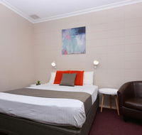Motel Poinsettia - Accommodation in Brisbane