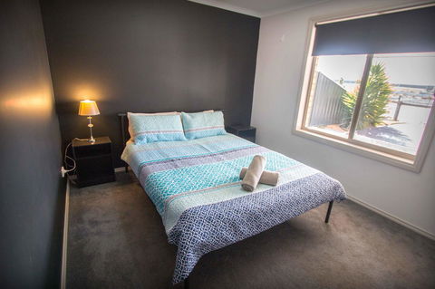 Waterfront On Jefferson, At Wellington Marina, SA - Accommodation in Brisbane 13