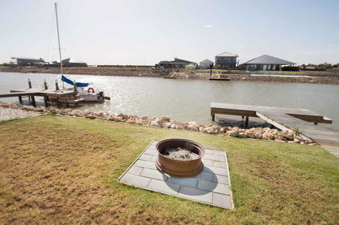 Waterfront On Jefferson, At Wellington Marina, SA - Accommodation in Brisbane 2
