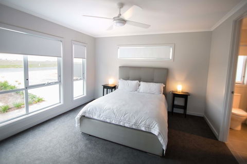 Wellington Lake Retreat - Accommodation in Brisbane 10