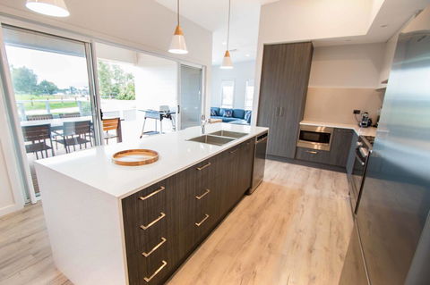 Wellington Lake Retreat - Accommodation in Brisbane 3